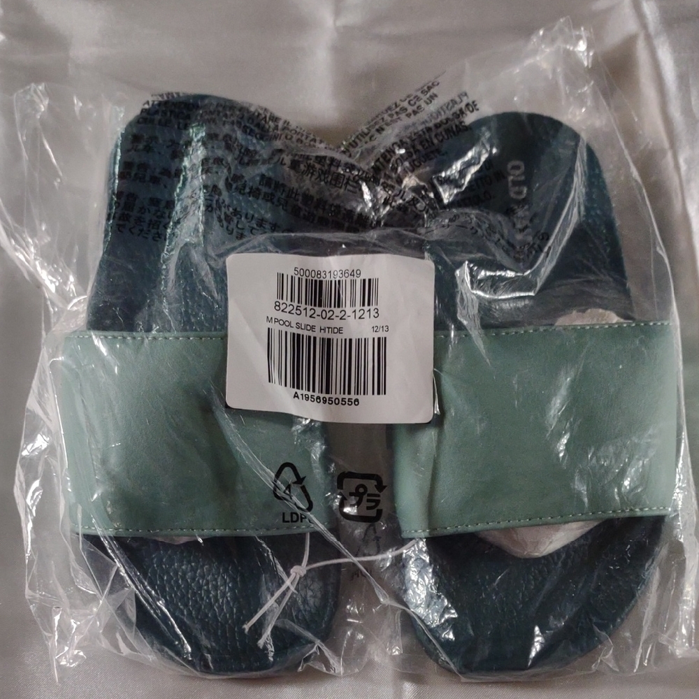 NWT Kid's Old Navy Green Pool Slide Sandals - Size 12/13